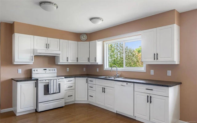 4 of 26 - 1512 Adelaide St, Crofton, BC