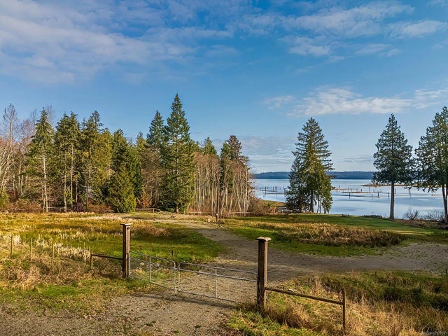 1 of 30 - 8460 Penny Lane, Fanny Bay, BC