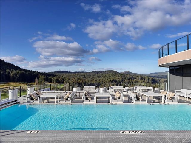 2 of 22 - 2000 Hannington Rd 1610, Langford, BC