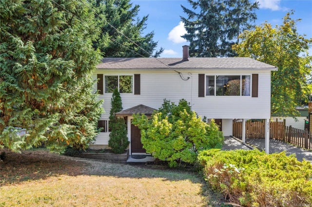 1 of 51 - 3731 Caldwell St, Nanaimo, BC