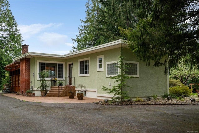 2 of 92 - 4800 Island Hwy W, Qualicum Beach, BC