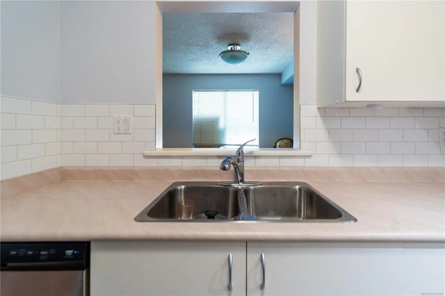 3 of 28 - 832 Fisgard St 304, Victoria, BC