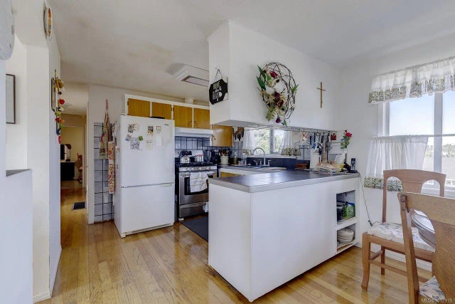 4 of 24 - 205 Dundas St, Nanaimo, BC