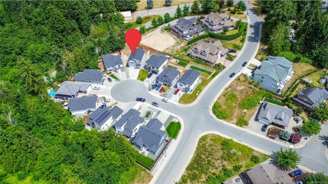 1 of 25 - 108 Burns Pl, Ladysmith, BC