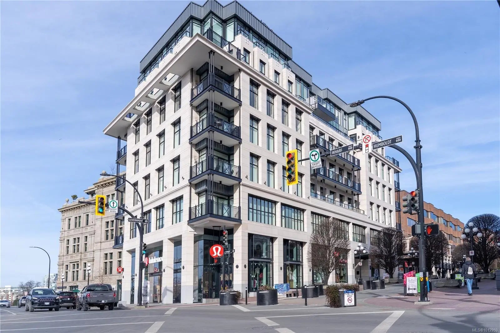 Residential Real Estate for Sale at 888 Government St 302 in the city of Victoria by MLS #1012959