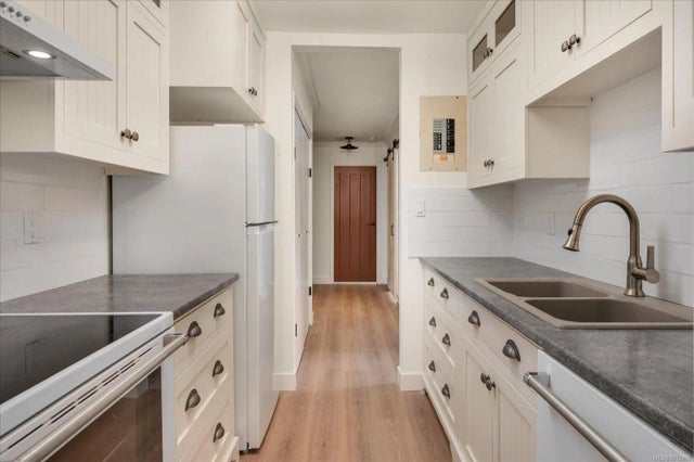 2 of 46 - 160 Vancouver Ave 308, Nanaimo, BC