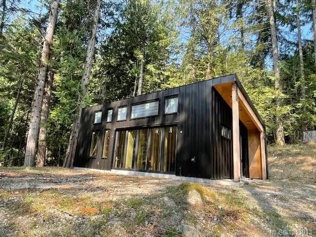 4 of 20 - 1376 Isabella Point Rd, Salt Spring, BC