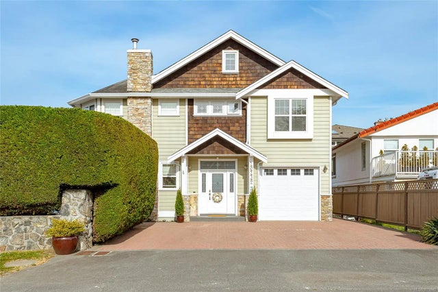 3 of 62 - 10239 Fifth St, Sidney, BC