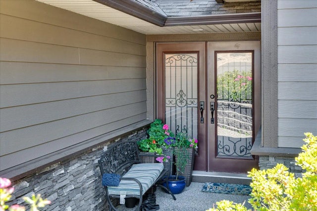 2 of 48 - 213 Shiloh Dr, Nanaimo, BC