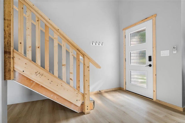 4 of 33 - 707 Kelsey Way, Sayward, BC