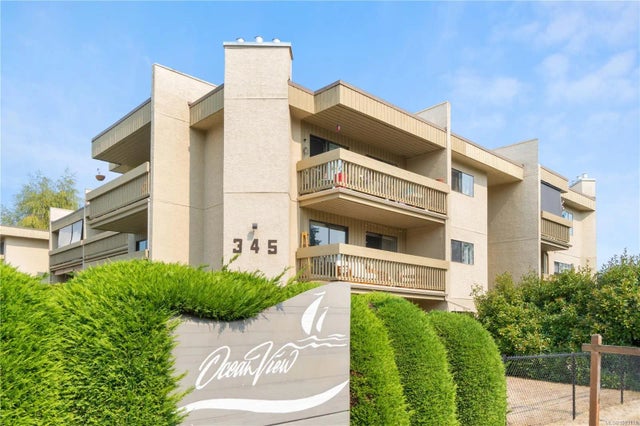 1 of 36 - 345 Morison Ave 301, Parksville, BC