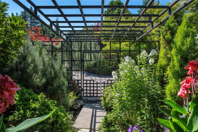 1 of 85 - 1093 Ash St, Campbell River, BC