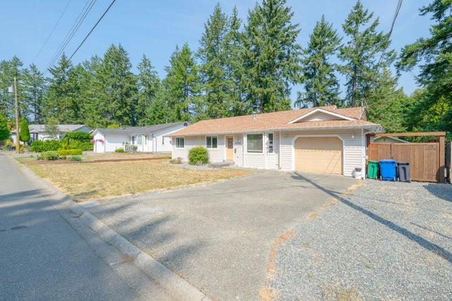 2 of 24 - 3739 Elworthy Pl, Nanaimo, BC