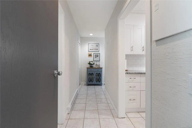 3 of 41 - 3555 Outrigger Rd 302, Nanoose Bay, BC