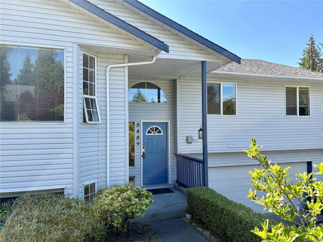 4 of 57 - 5489 Kenwill Dr, Nanaimo, BC