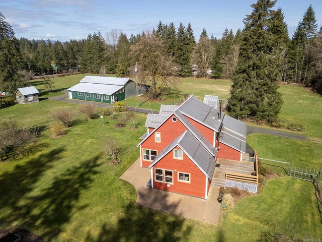 4 of 47 - 7792 Island Hwy N, Black Creek, BC