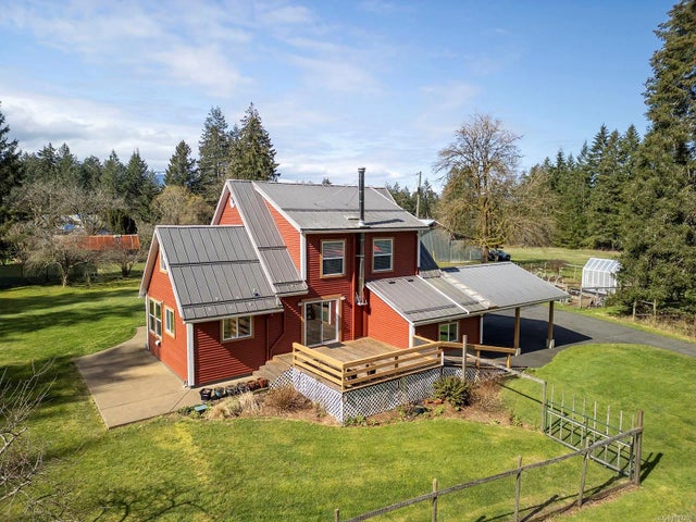 5 of 47 - 7792 Island Hwy N, Black Creek, BC