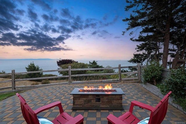 1 of 50 - 200 Connemara Rd, Comox, BC