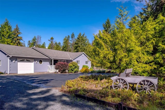 2 of 48 - 1356 Meadowood Way, Qualicum Beach, BC