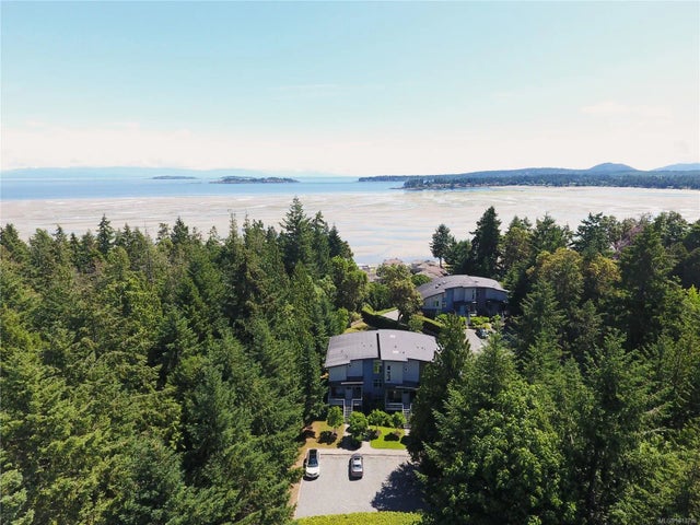 1 of 52 - 1059 Tanglewood Pl 32, Parksville, BC