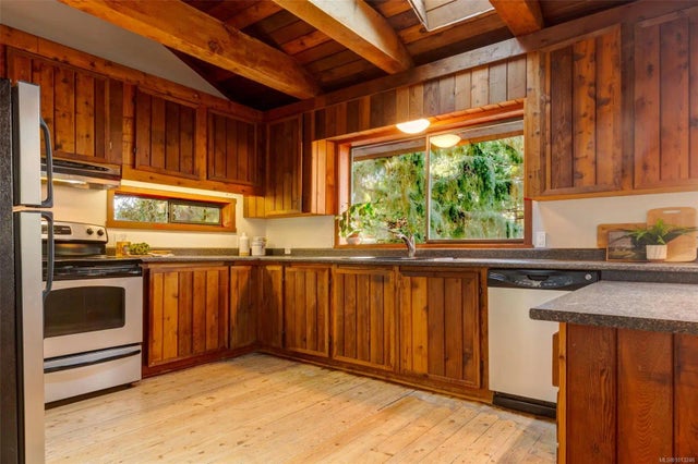 5 of 65 - 2809 Powder Point Rd, Nanoose Bay, BC