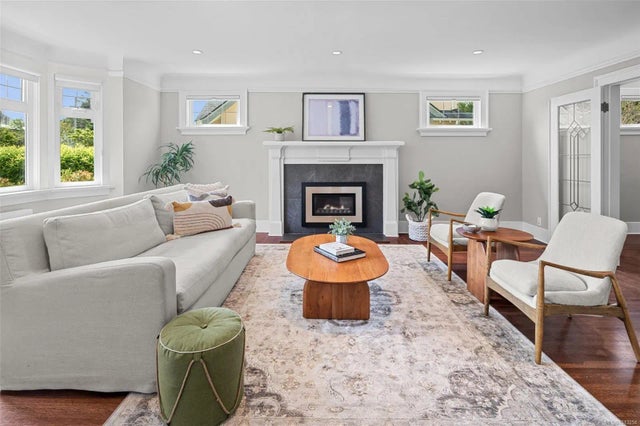 2 of 52 - 750 Island Rd, Oak Bay, BC