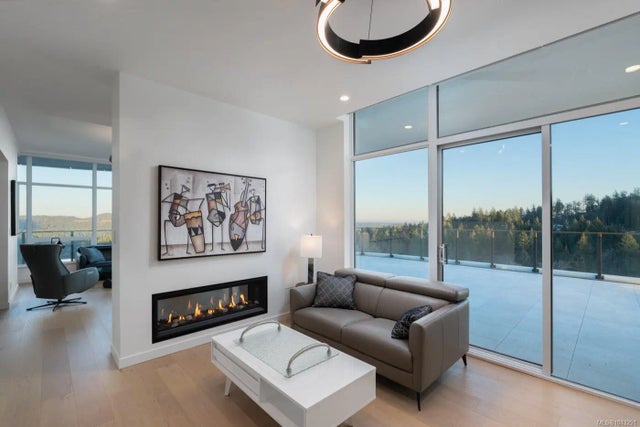 2 of 20 - 2000 Hannington Rd 1702, Langford, BC