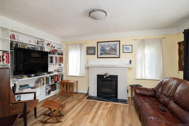 2 of 22 - 1256 Walnut St, Victoria, BC