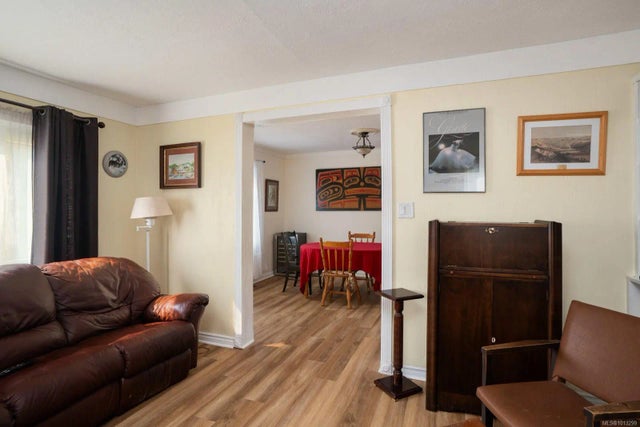 4 of 22 - 1256 Walnut St, Victoria, BC