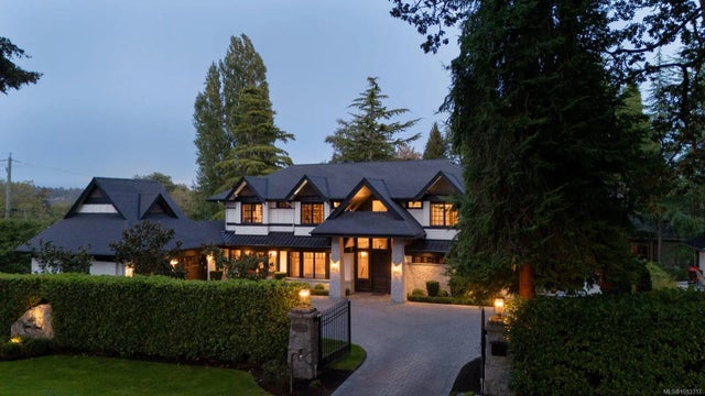 5 of 58 - 3375 Ripon Rd, Oak Bay, BC