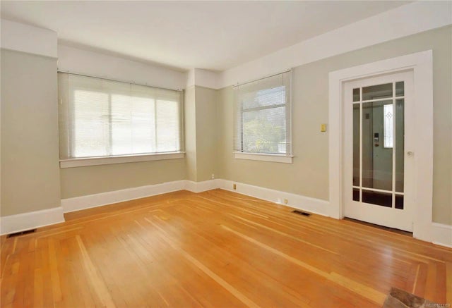 5 of 21 - 350 Stewart Ave, Nanaimo, BC