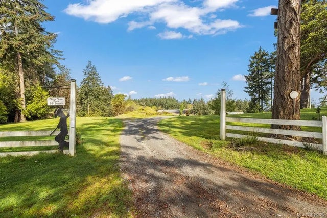 3 of 61 - 561 Boblaw Pl, Metchosin, BC