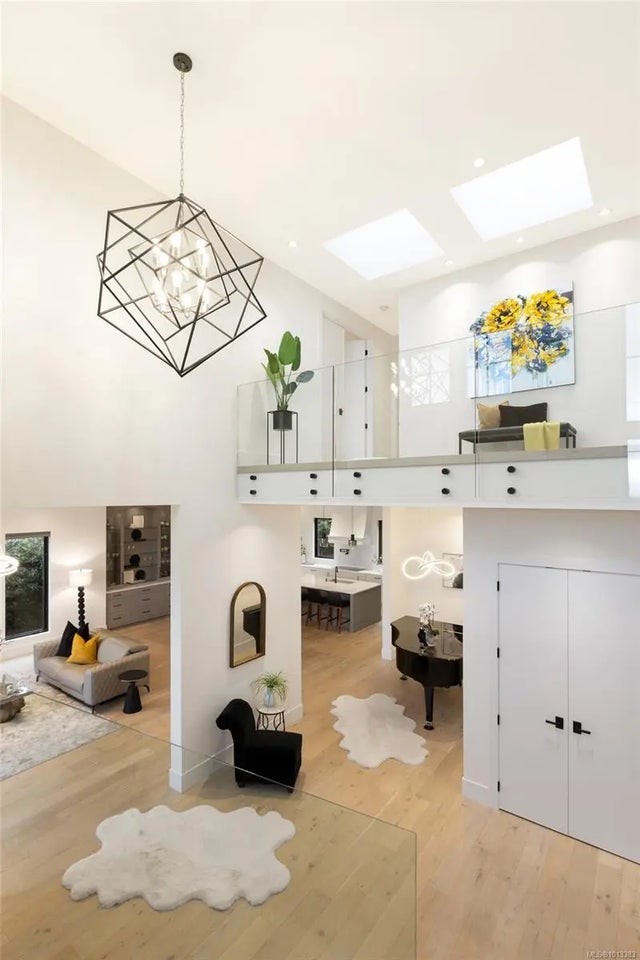 5 of 67 - 418 Beach Dr, Oak Bay, BC