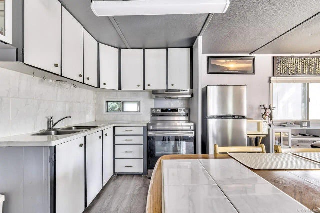 4 of 23 - 380 Martindale Rd 204, Parksville, BC