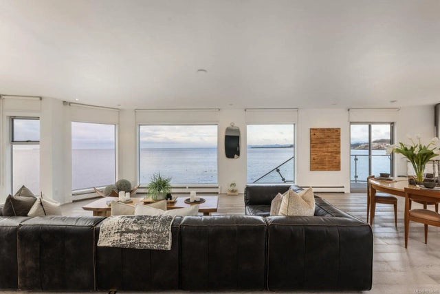 5 of 53 - 2179 Crescent Rd, Oak Bay, BC