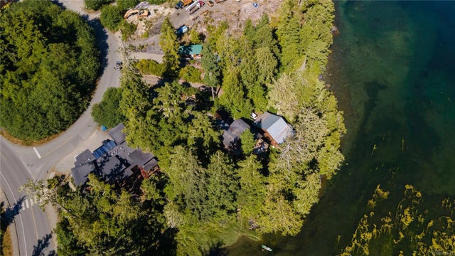 2 of 13 - 215 Boardwalk Blvd, Ucluelet, BC