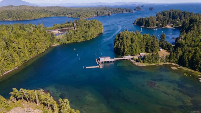 5 of 13 - 215 Boardwalk Blvd, Ucluelet, BC