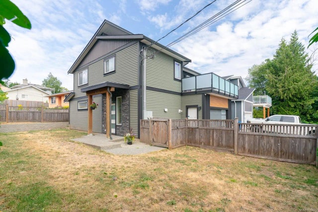 2 of 39 - 820 Brechin Rd, Nanaimo, BC