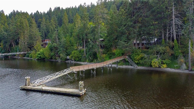 1 of 57 - 122 Ontario Pl, Salt Spring, BC