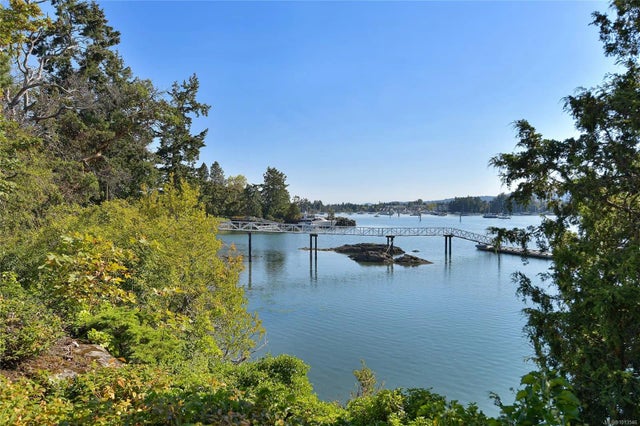 2 of 90 - 2173 Tryon Rd, North Saanich, BC