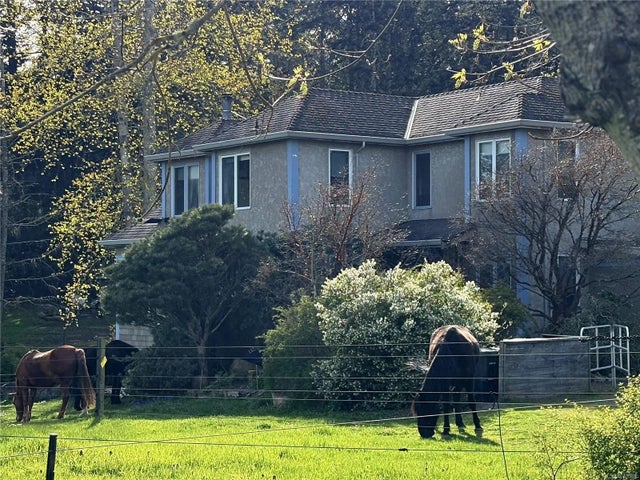 1 of 50 - 2035 Pace Rd, Nanaimo, BC