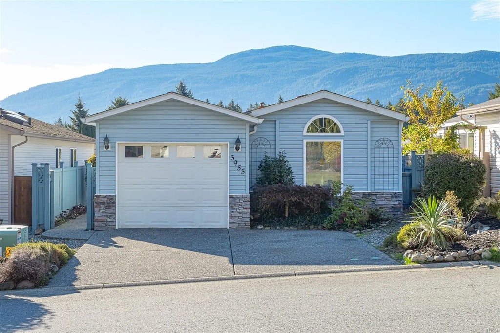 3955 Valewood Dr, Nanaimo