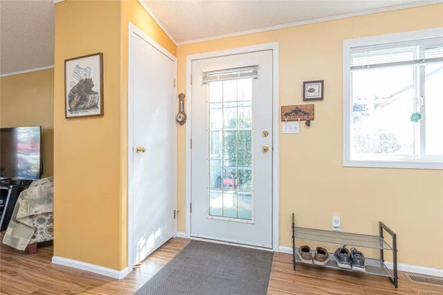 3 of 29 - 3955 Valewood Dr, Nanaimo, BC