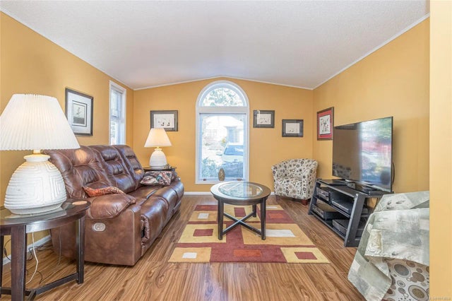 4 of 29 - 3955 Valewood Dr, Nanaimo, BC