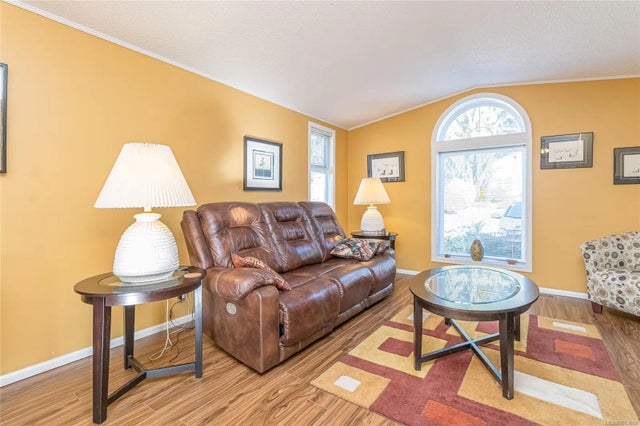 5 of 29 - 3955 Valewood Dr, Nanaimo, BC