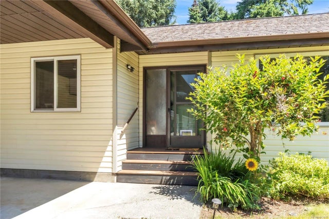 2 of 49 - 1985 Saunders Rd, Sooke, BC