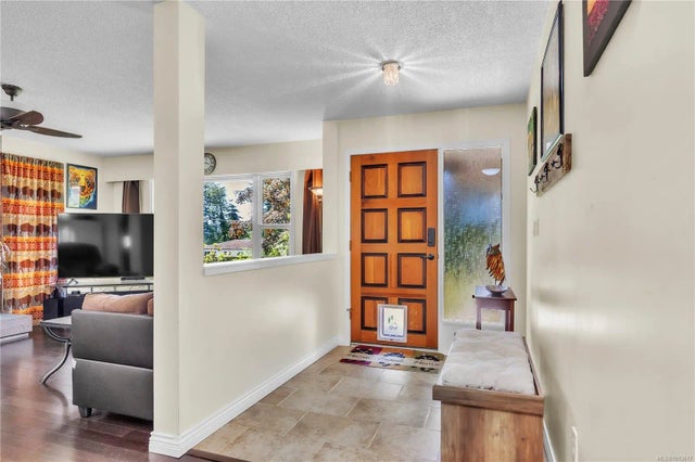 4 of 49 - 1985 Saunders Rd, Sooke, BC