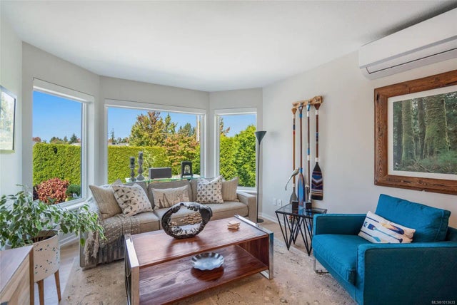 2 of 31 - 736 Humphrey Rd, Parksville, BC