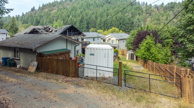 3 of 27 - 3490 Hillside Ave, Nanaimo, BC
