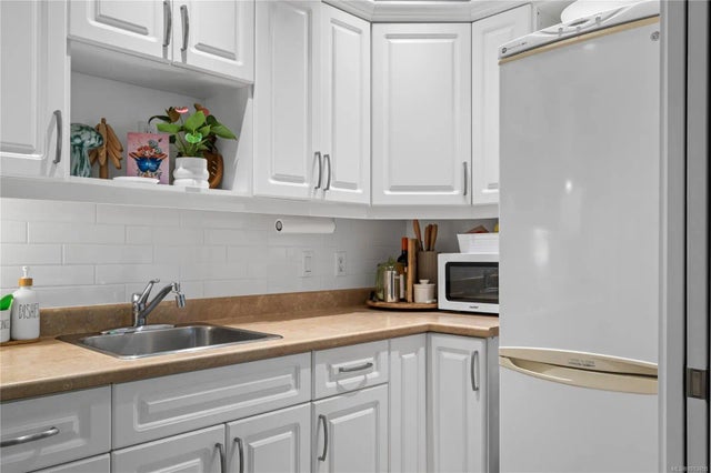 4 of 33 - 261 Mills St 806, Parksville, BC